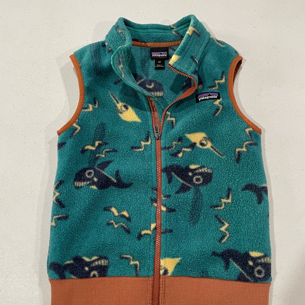 Patagonia Teal Fleece Vest with Whale Design